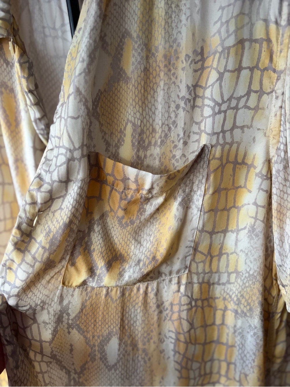 AllSaints Skrale Snake Print Relaxed Fit Shirt Size XL - Picture 3 of 9